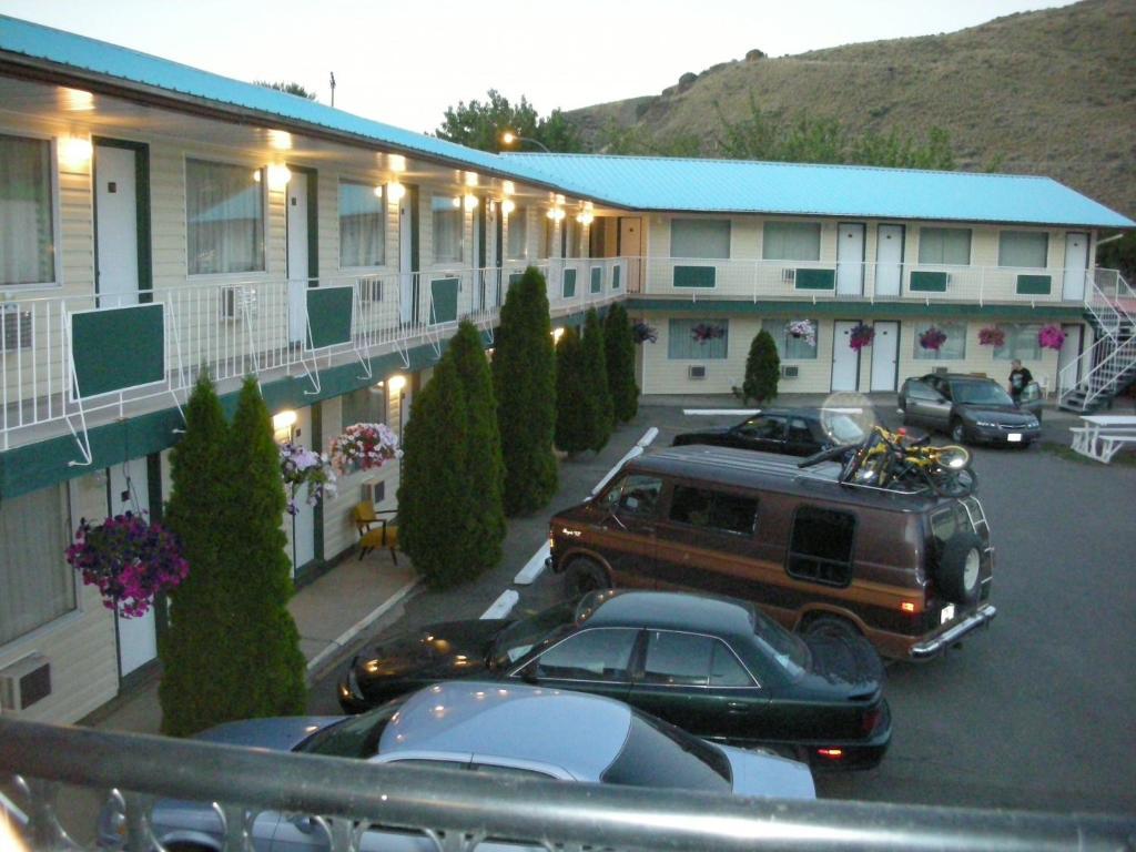 Cache Creek Inn מראה חיצוני תמונה