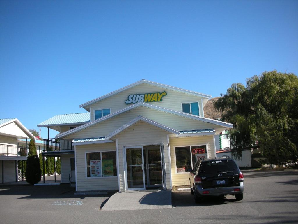 Cache Creek Inn מראה חיצוני תמונה