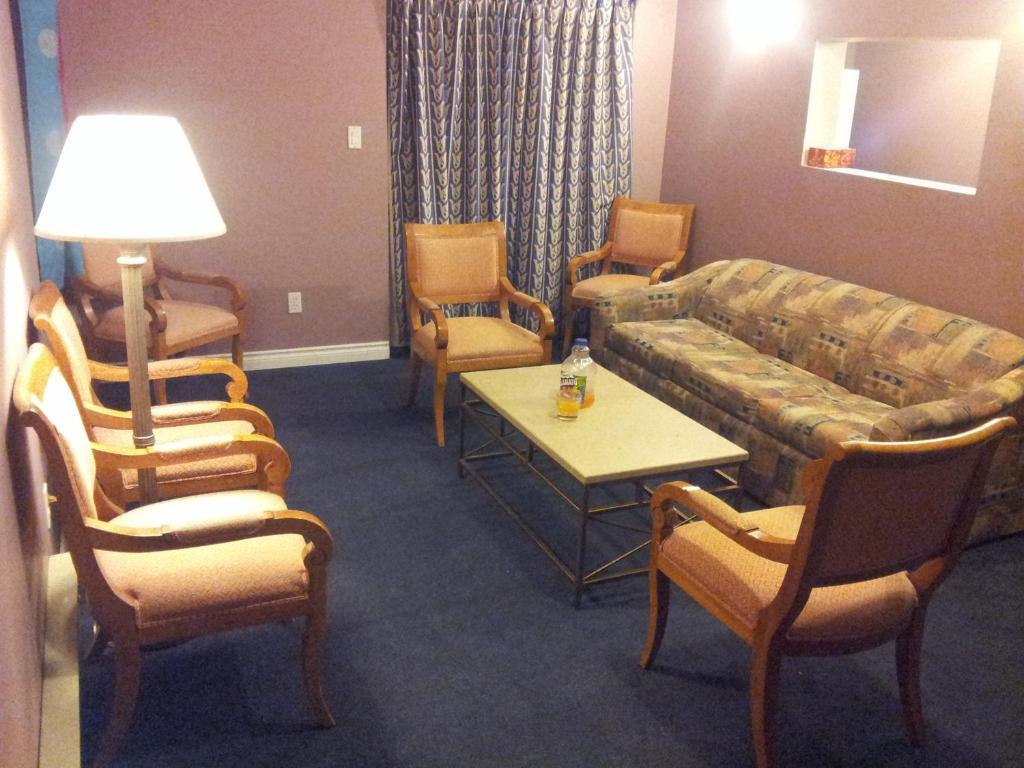 Cache Creek Inn חדר תמונה